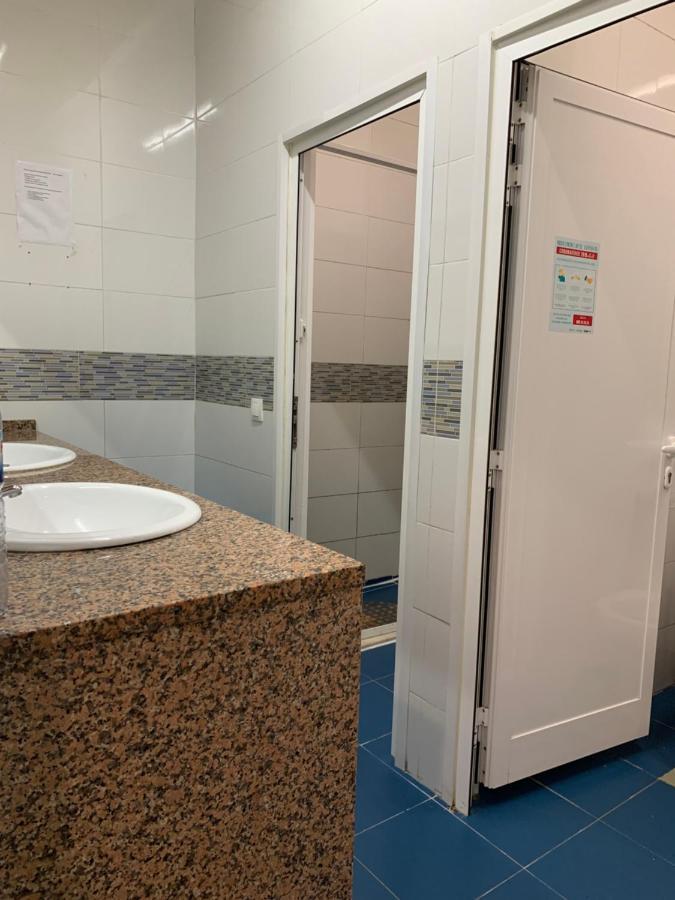 Meyra Hostel Лиссабон Экстерьер фото