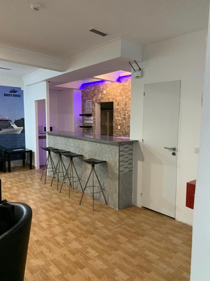 Meyra Hostel Лиссабон Экстерьер фото
